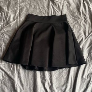 Women’s black pleated skirt